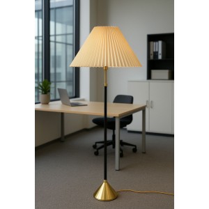 Luxora Modern Finlin Şapkalı Metal Lambader - Krem Plise / Eskitme Mat Gold Taban